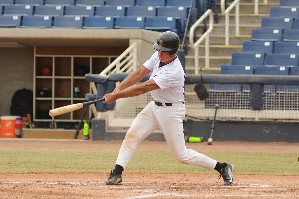 Dragons_2017-10-31 (129).jpg - (c)2010 DeVetter